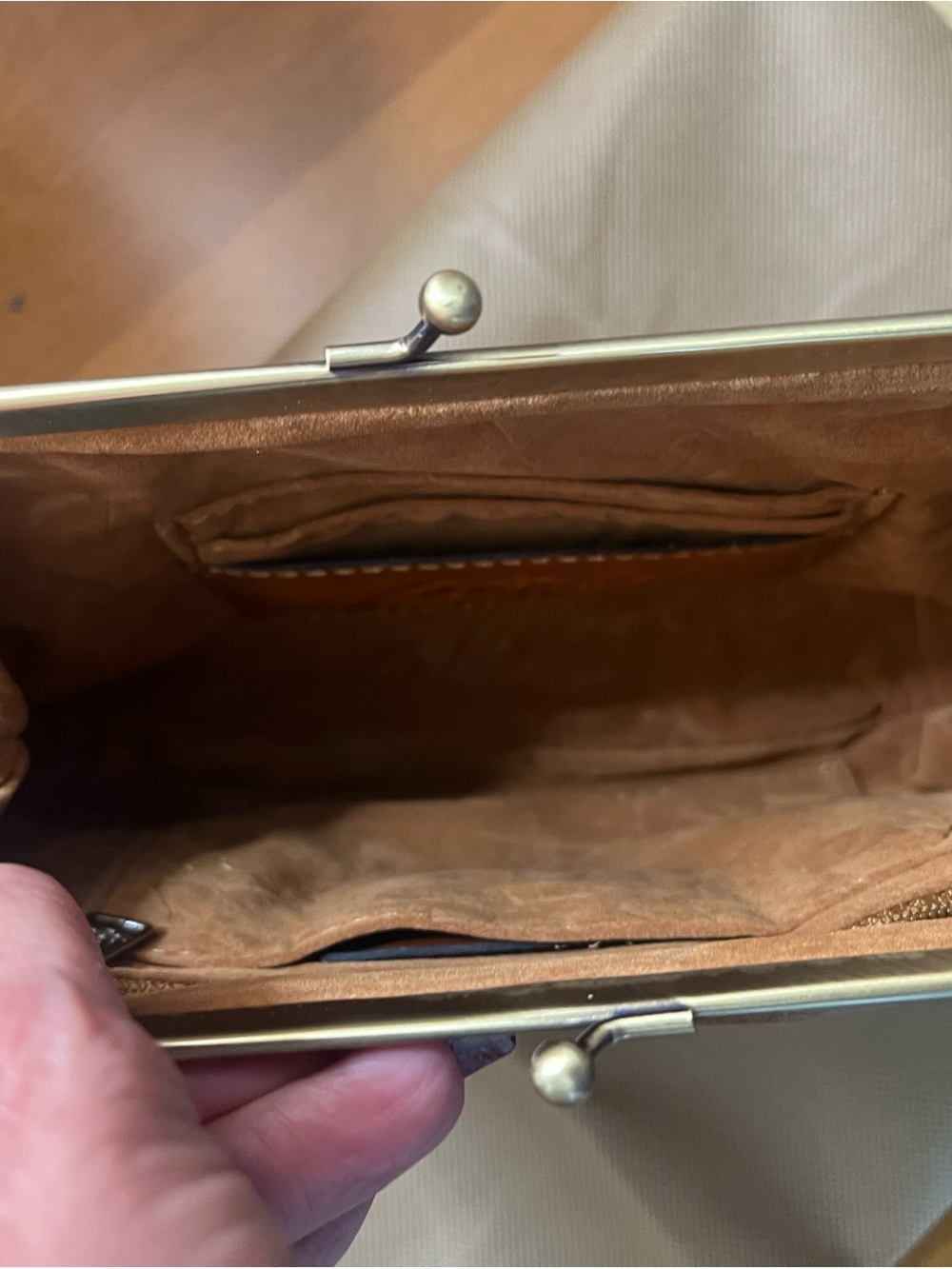 Patricia Nash Savena Burnished Tooled Leather Kiss-Lock Wristlet in Cognac Brown - Picture 6 of 9